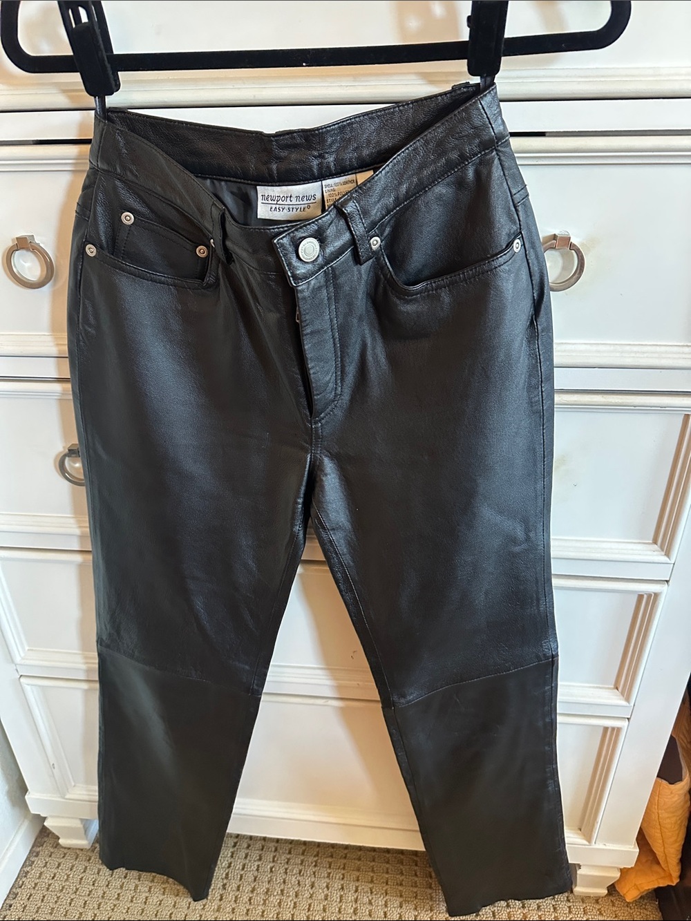 Vintage Newport News Genuine Leather Pants Black Straight Leg Size 4 Like New